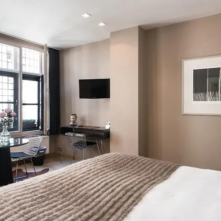 ベッド・アンド・ブレックファスト B ＆ B ハウス コニング